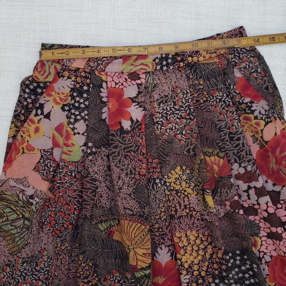 VTG Short Skirt. Pocketed skirt. Full skirt. - Picture 8 of 9